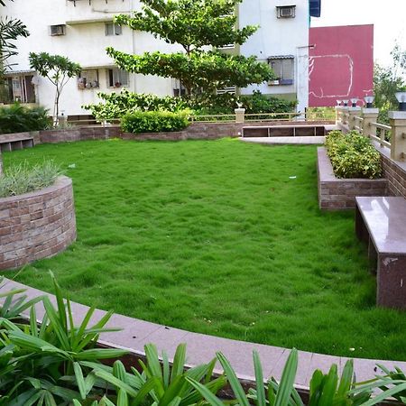 Hostel Covie Kharghar 200 Navi Mumbai Exterior foto