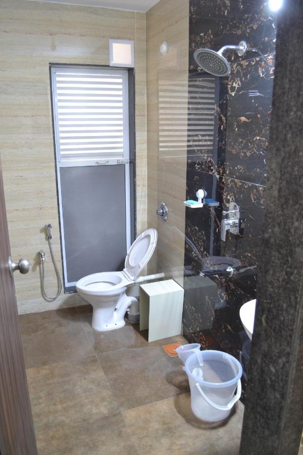 Hostel Covie Kharghar 200 Navi Mumbai Exterior foto